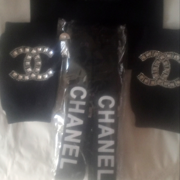 New Chanel Bundle - Picture 1 of 10